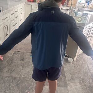 Vineyard Vines Boys Rain Jacket On-The-Go Packable Shell Sz Medium Navy